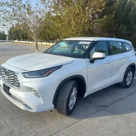 Toyota Highlander 2022