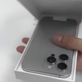 iphone 16 pro max silwer