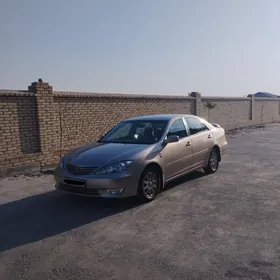 Toyota Camry 2004