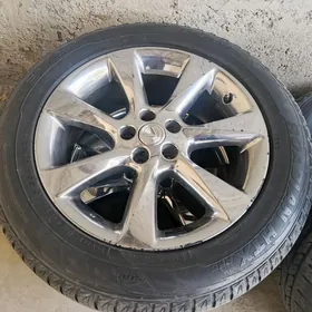 LAND CRUISER 285 70 17