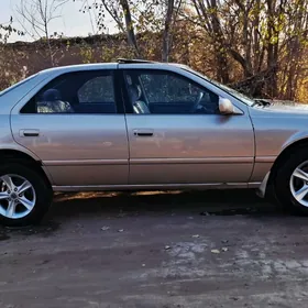 Toyota Camry 2000