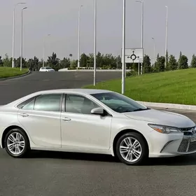 Toyota Camry 2015