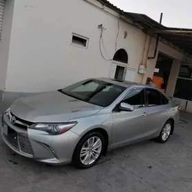 Toyota Camry 2015