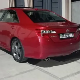 Toyota Camry 2013