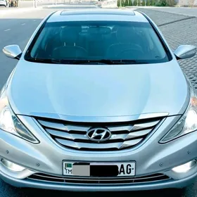Hyundai Sonata 2011