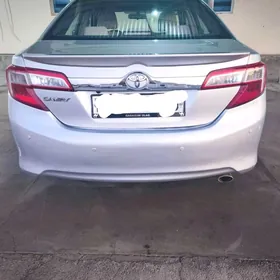 Toyota Camry 2011