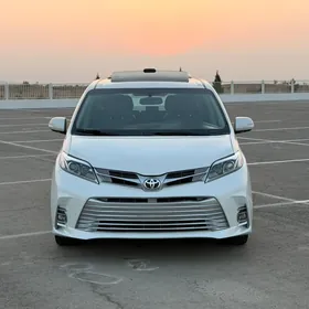 Toyota Sienna 2017