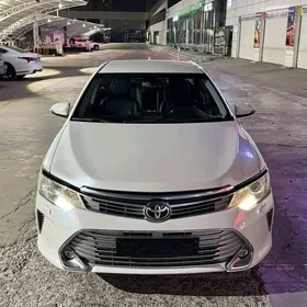 Toyota Camry 2015