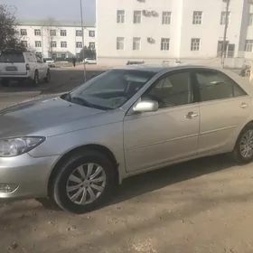 Toyota Camry 2004