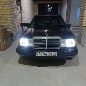 Mercedes-Benz 500E 1985