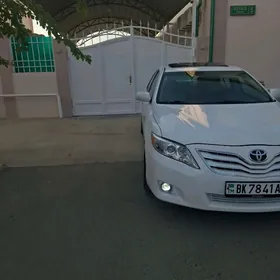 Toyota Camry 2011