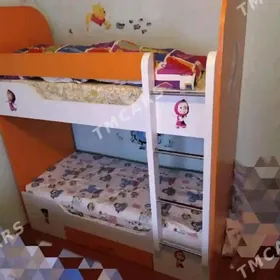 двухъярусная кровать