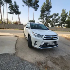 Toyota Highlander 2018