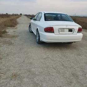 Hyundai Sonata 2002