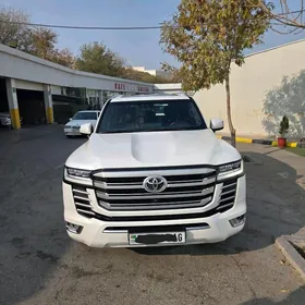 Toyota Land Cruiser 2023