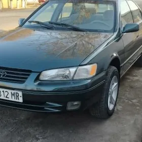 Toyota Camry 1999