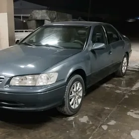 Toyota Camry 2000