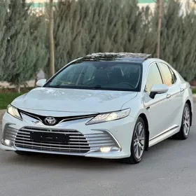 Toyota Camry 2020