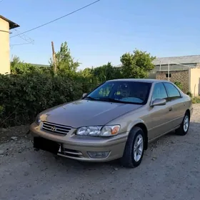 Toyota Camry 2000