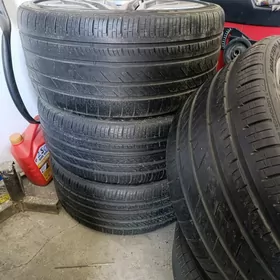 BMW X5 315/30ZR22, 275/35ZR22