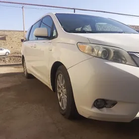 Toyota Sienna 2017