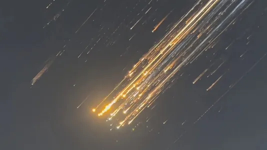 Alymlar: Kosmos zyňyndylary Ýeriň atmosferasyny metallar bilen çalt hapalaýar