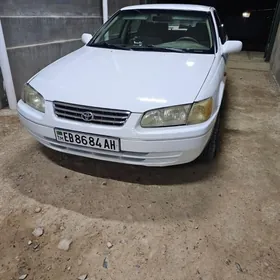 Toyota Camry 1998