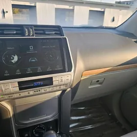 Toyota Land Cruiser Prado 2021