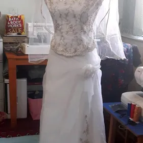 Свадебное платье 38 размер