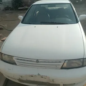 Nissan Bluebird 1997