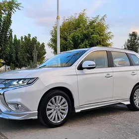 Mitsubishi Outlander 2022