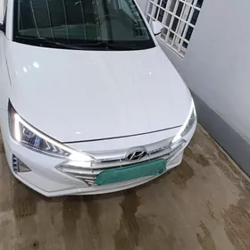 Hyundai Elantra 2020