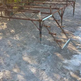 TAPJANKA.     OTURLŸAN