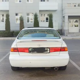 Toyota Camry 2000