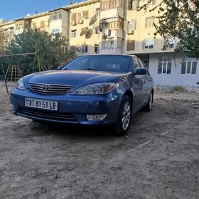Toyota Camry 2004