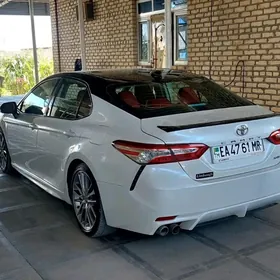 Toyota Camry 2020