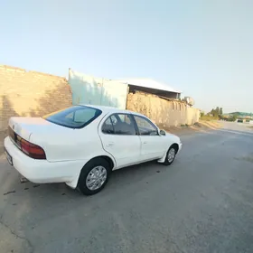 Toyota Sprinter 1992