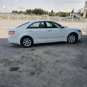 Toyota Camry 2011