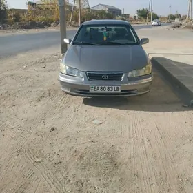 Toyota Camry 2000