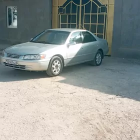 Toyota Camry 2000