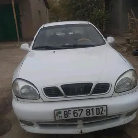 Daewoo Lanos 1998
