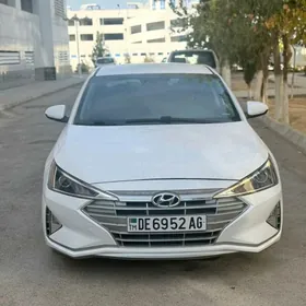 Hyundai Elantra 2020