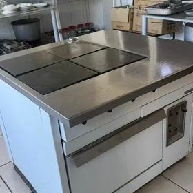 электрическая плита с духовкой