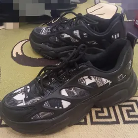 кроссовки б/у 40 размер