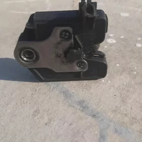 БМВ  Е  34  ОН  КАПОТ  ЗАИОК