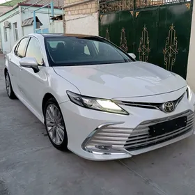 Toyota Camry 2024