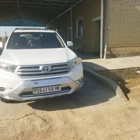 Toyota Highlander 2011