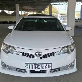 Toyota Camry 2014