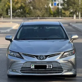 Toyota Camry 2019