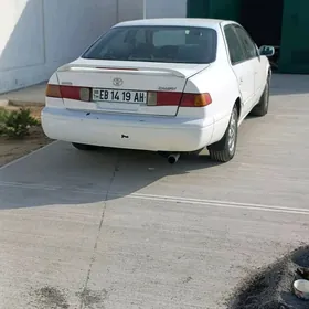 Toyota Camry 1999